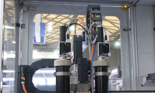 拖鏈電纜應用1-500x300.jpg 拖鏈電纜應用1-500x300.jpg